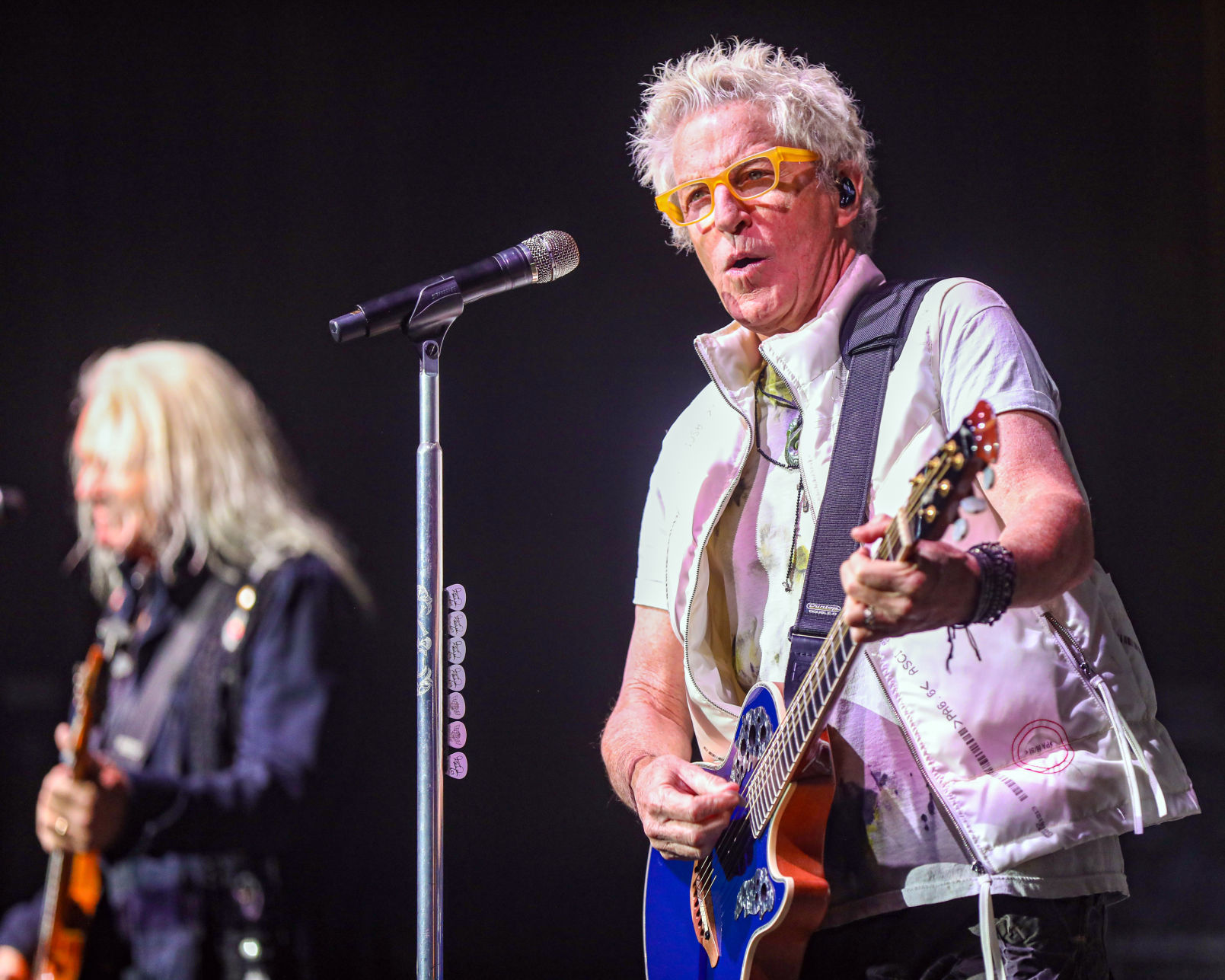 1112reospeedwagon rh 003